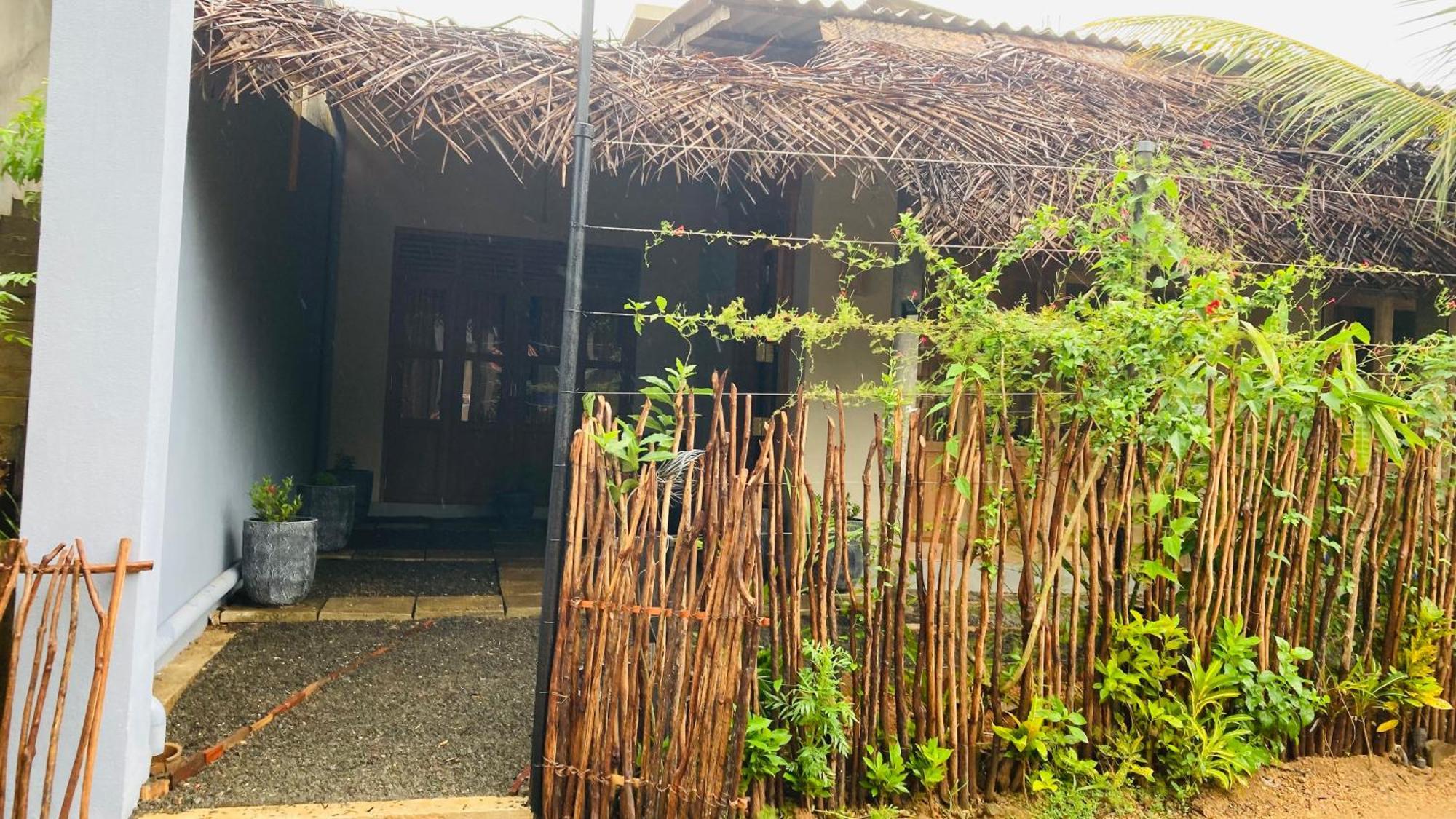 Ayubowan Hiriketiya Appartement Zuid-Dikwella Buitenkant foto