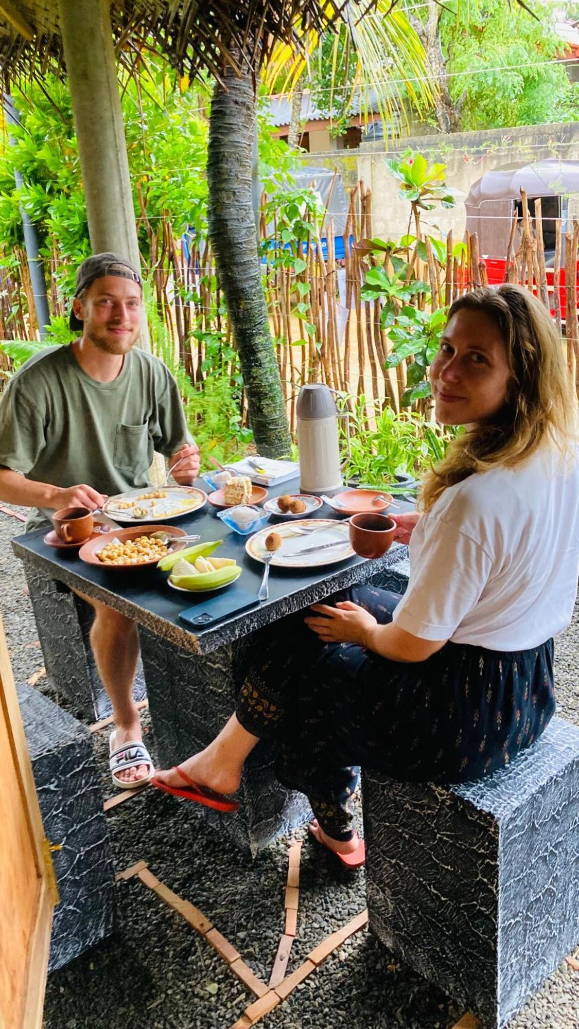 Ayubowan Hiriketiya Appartement Zuid-Dikwella Buitenkant foto