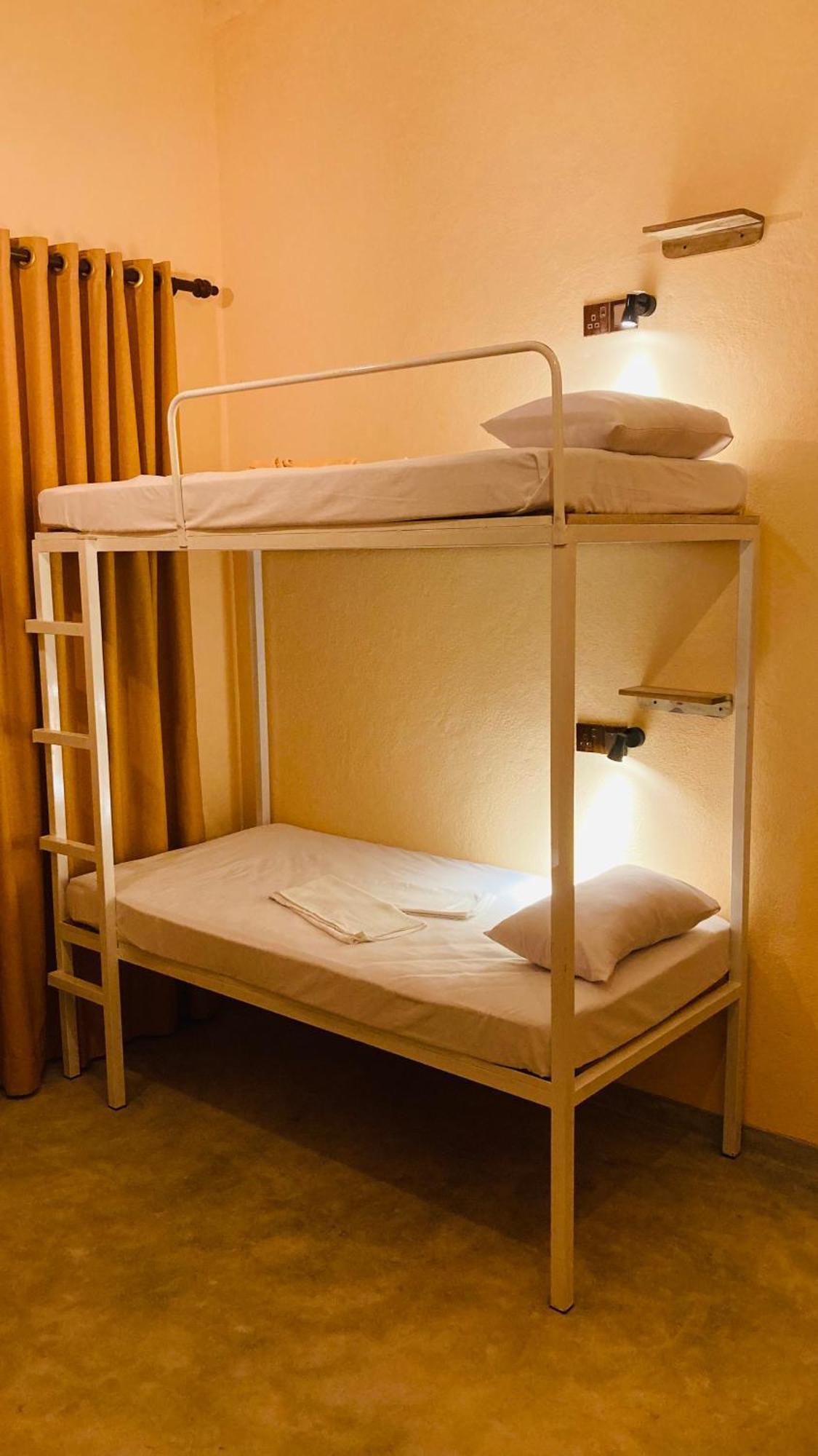 Ayubowan Hiriketiya Appartement Zuid-Dikwella Buitenkant foto