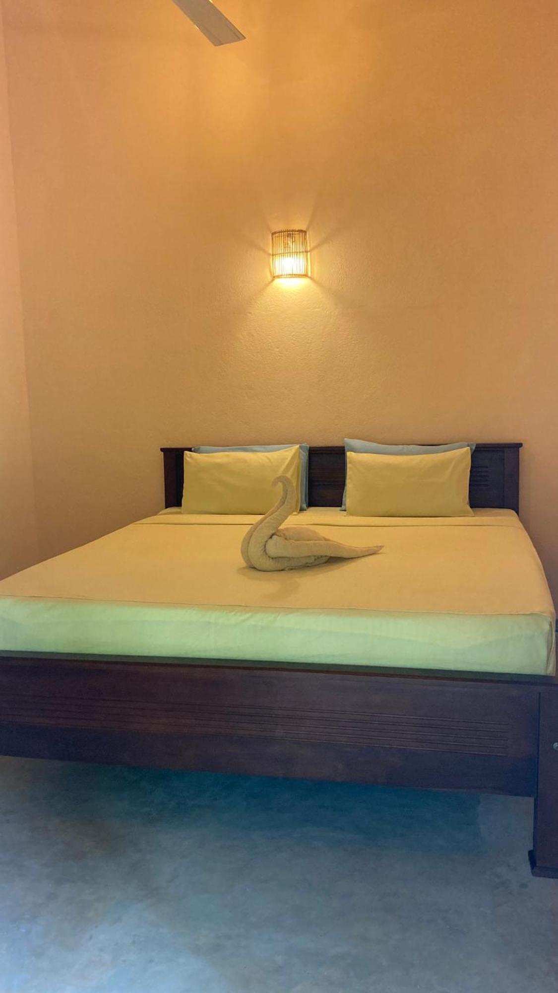 Ayubowan Hiriketiya Appartement Zuid-Dikwella Buitenkant foto