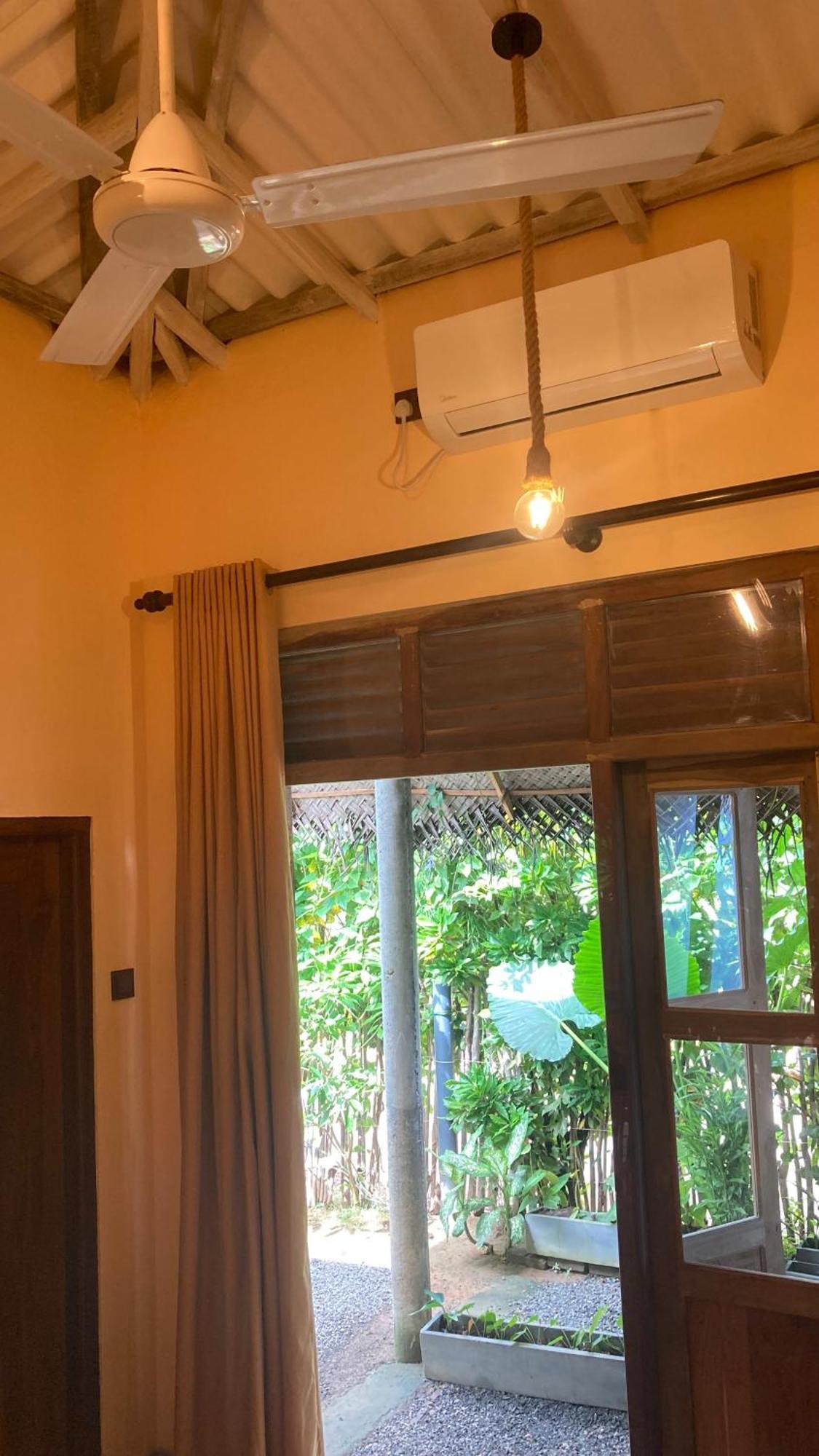 Ayubowan Hiriketiya Appartement Zuid-Dikwella Buitenkant foto